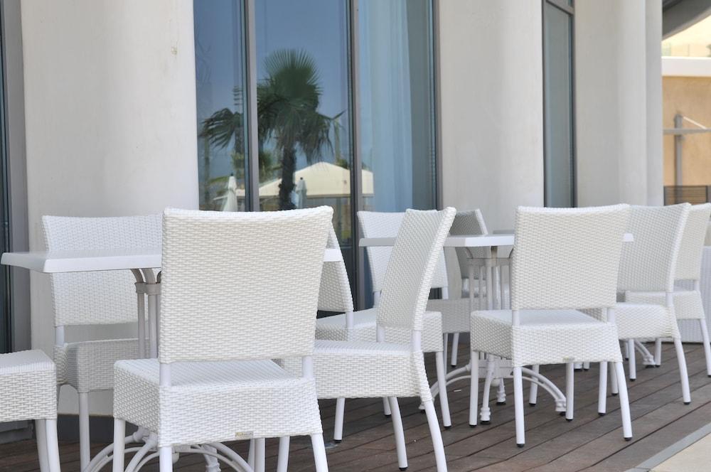 Play Hatzuk Beach Tel Aviv Dış mekan fotoğraf