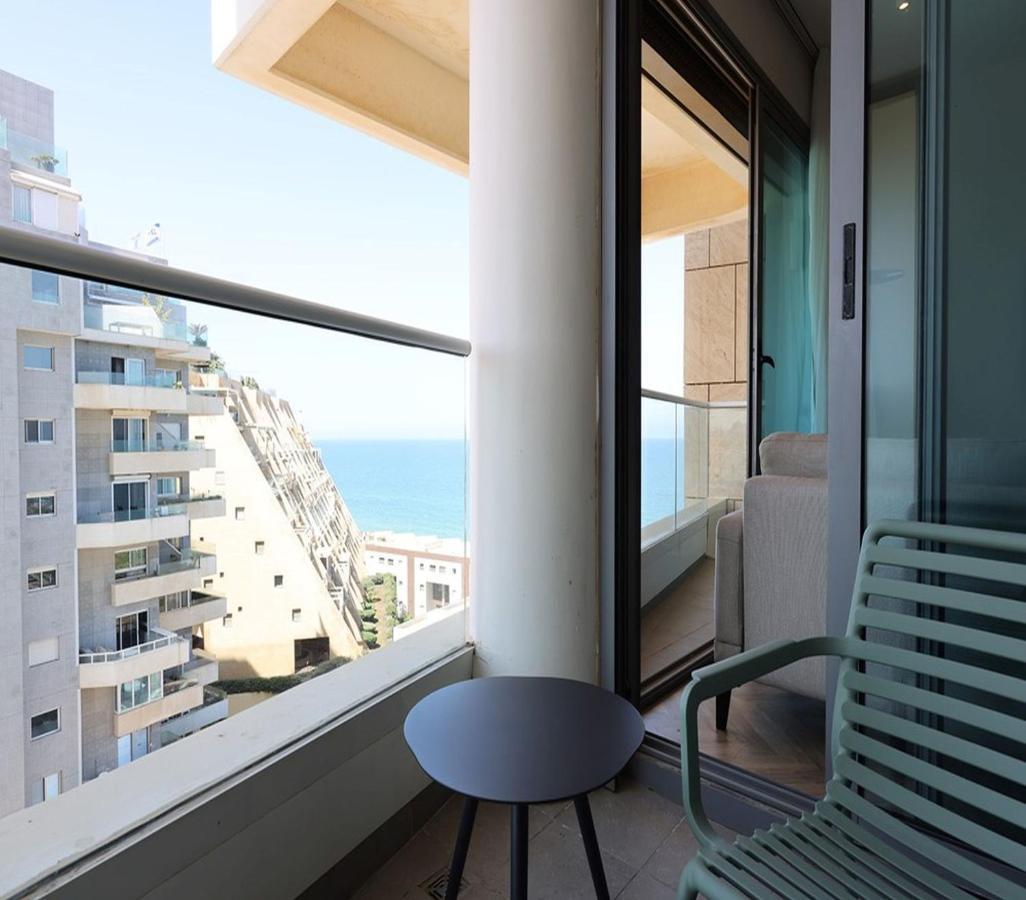 Play Hatzuk Beach Tel Aviv Dış mekan fotoğraf
